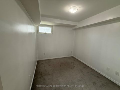 Photo 9 at 112 - 11 Applewood Lane, Etobicoke West Mall, Toronto