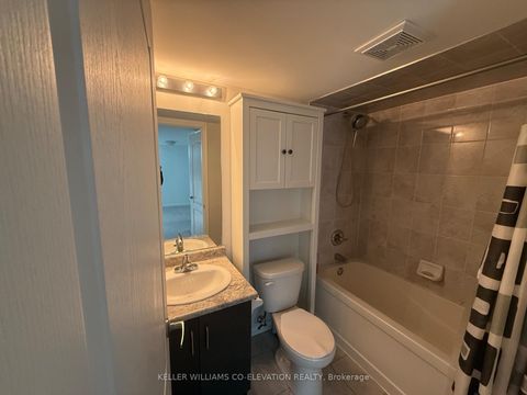 Photo 11 at 112 - 11 Applewood Lane, Etobicoke West Mall, Toronto
