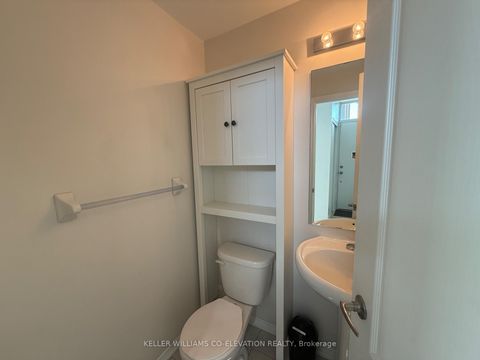 Photo 13 at 112 - 11 Applewood Lane, Etobicoke West Mall, Toronto