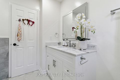 Photo 25 at 2239 Shipwright Road, GA Glen Abbey, Oakville