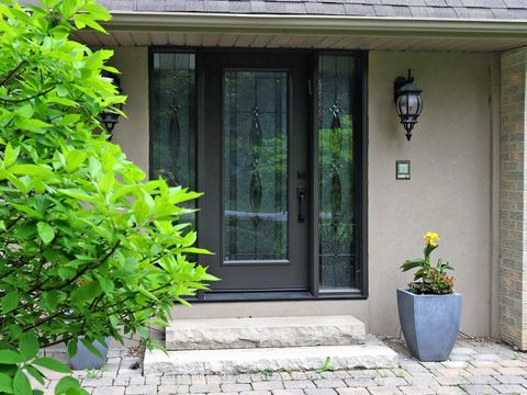 Photo 1 at 544 Woodland Acres Crescent, Rural Vaughan, Vaughan