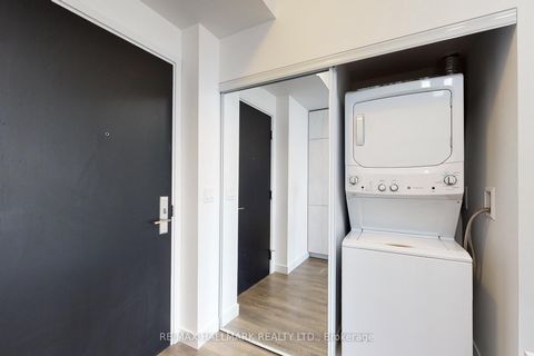 Photo 6 at 4203 - 8 Eglinton Avenue E, Mount Pleasant West, Toronto