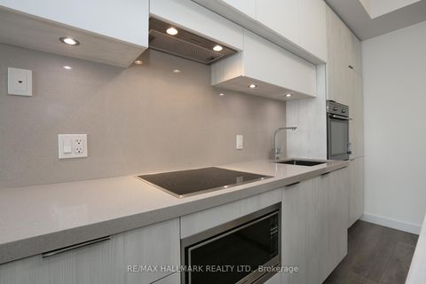 Photo 15 at 4203 - 8 Eglinton Avenue E, Mount Pleasant West, Toronto