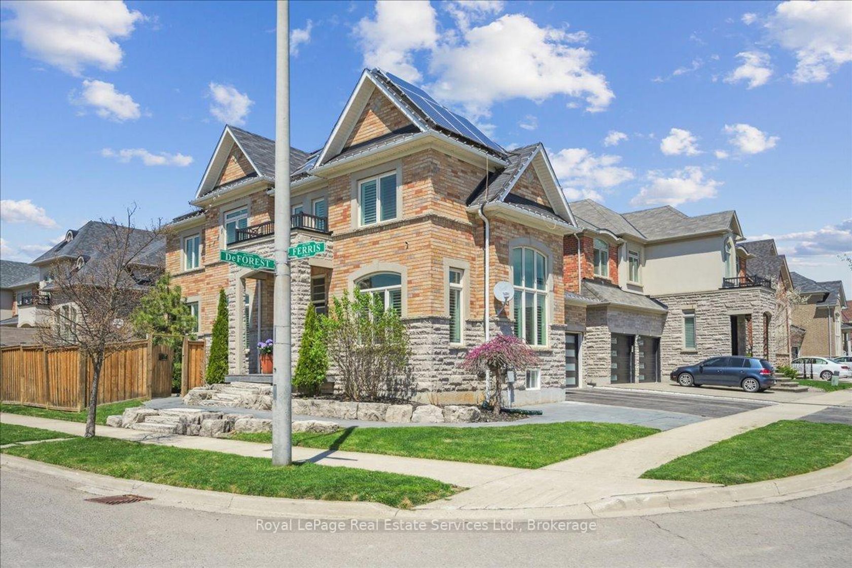 4737 Deforest Crescent, Alton, Burlington 