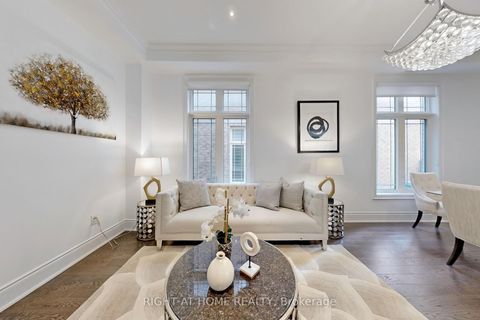 Photo 4 at 18 Condor Way, Kleinburg, Vaughan