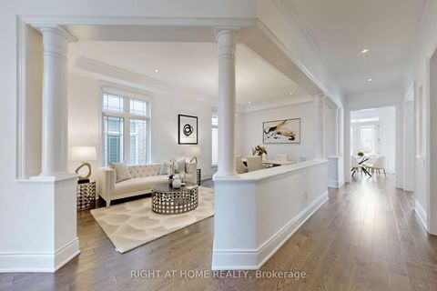 Photo 7 at 18 Condor Way, Kleinburg, Vaughan