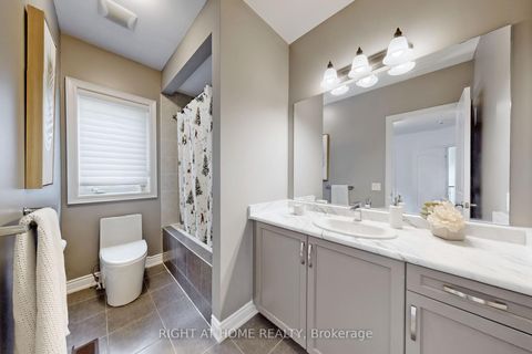 Photo 30 at 18 Condor Way, Kleinburg, Vaughan
