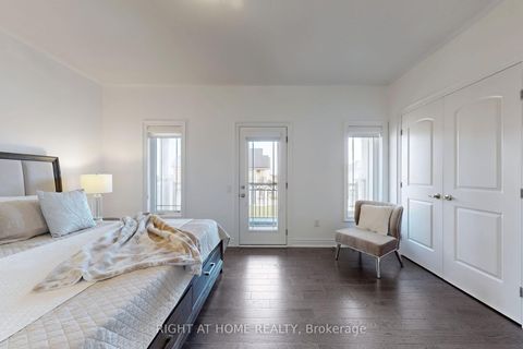 Photo 33 at 18 Condor Way, Kleinburg, Vaughan
