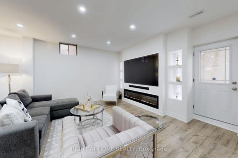 Photo 38 at 18 Condor Way, Kleinburg, Vaughan