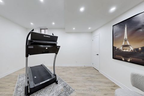 Photo 44 at 18 Condor Way, Kleinburg, Vaughan