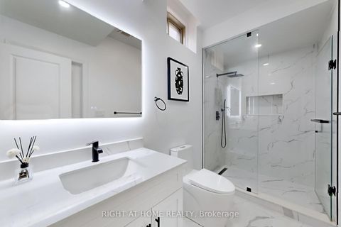 Photo 45 at 18 Condor Way, Kleinburg, Vaughan