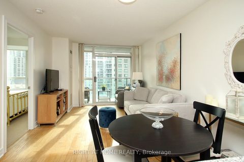 Photo 2 at 1507 - 16 Harrison Garden Boulevard, Willowdale East, Toronto