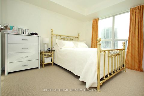 Photo 9 at 1507 - 16 Harrison Garden Boulevard, Willowdale East, Toronto