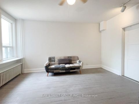Photo 3 at 163 Delaware Avenue, Little Italy, Toronto