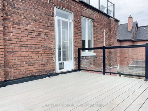 Photo 12 at 163 Delaware Avenue, Little Italy, Toronto