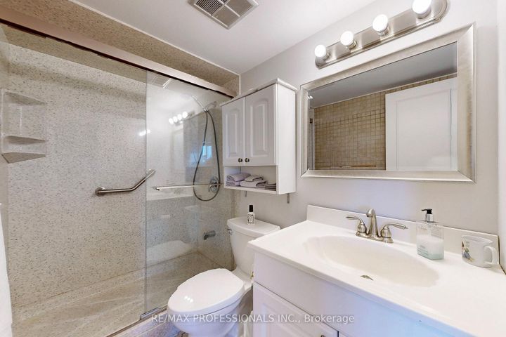 Photo 9 at 806 - 1535 Lakeshore Road E, Lakeview, Mississauga
