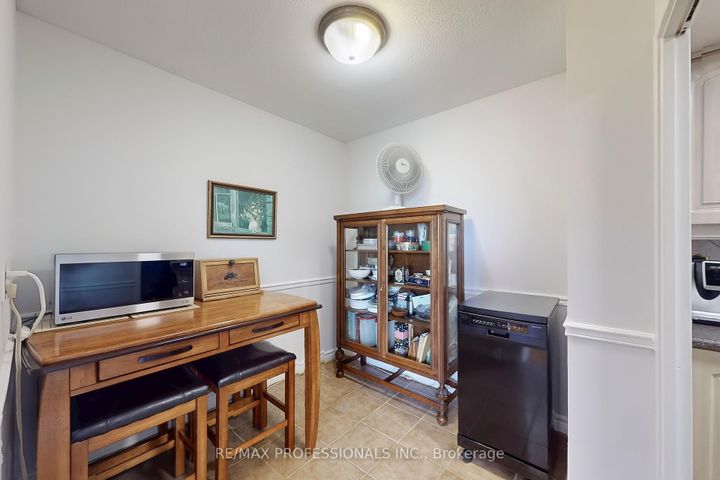 Photo 28 at 806 - 1535 Lakeshore Road E, Lakeview, Mississauga