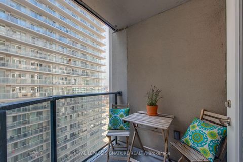 Photo 33 at 1401 - 20 Blue Jays Way, Waterfront Communities C1, Toronto