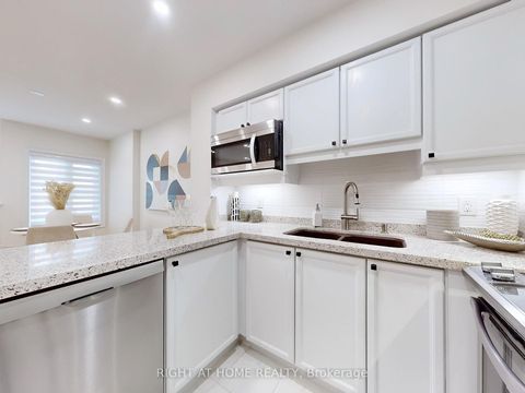 Photo 11 at 3 - 735 New Westminster Drive, Brownridge, Vaughan