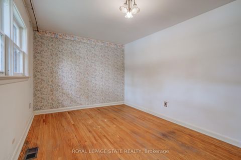 Photo 14 at 1191 Pinegrove Road, WO West, Oakville
