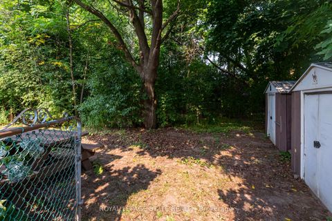 Photo 36 at 1191 Pinegrove Road, WO West, Oakville