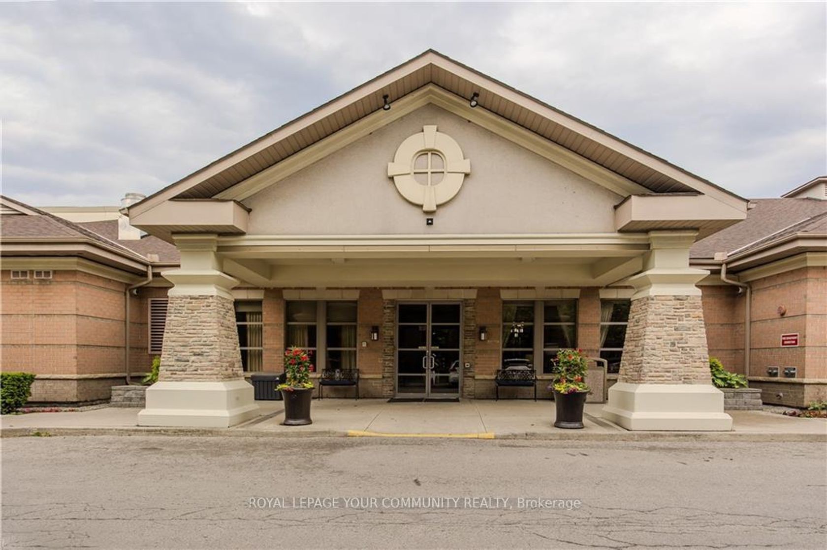 1208 - 100 Burloak Drive, Appleby, Burlington 