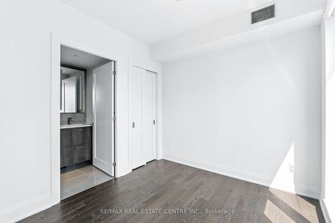 Photo 16 at 2013 - 470 Front Street W, Waterfront Communities C1, Toronto Photo 16 at 2013 - 470 Front Street W, Waterfront Communities C1, Toronto