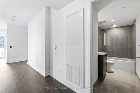 Photo 4 at 2013 - 470 Front Street W, Waterfront Communities C1, Toronto