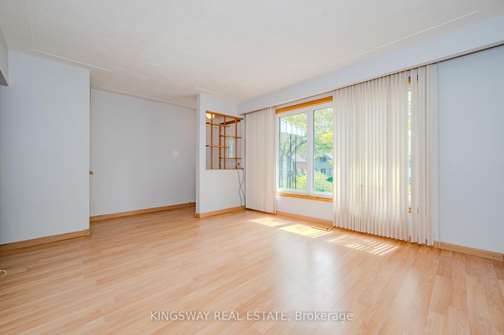Photo 3 at 164 East 23rd Street, Eastmount, Hamilton