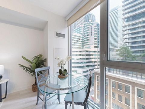 Photo 13 at 705 - 357 King Street W, Waterfront Communities C1, Toronto