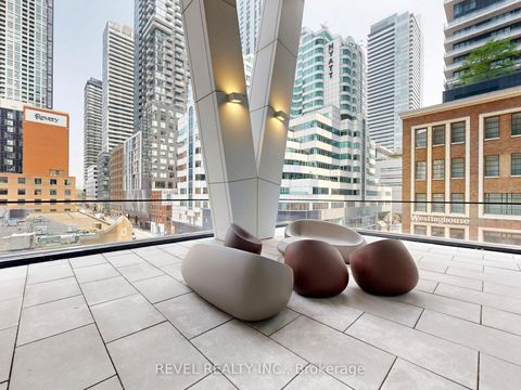 Photo 24 at 705 - 357 King Street W, Waterfront Communities C1, Toronto