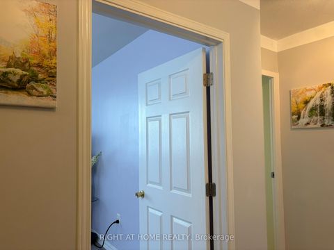 Photo 14 at 201 - 3460 Keele Street, York University Heights, Toronto