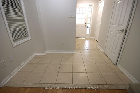Photo 6 at 70 Commonwealth Road, Shore, Barrie