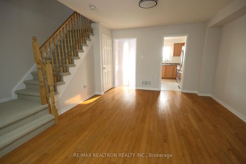 Photo 8 at 70 Commonwealth Road, Shore, Barrie
