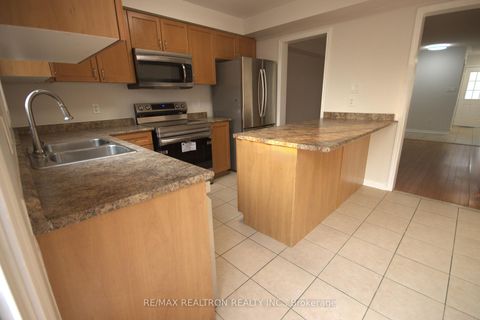 Photo 10 at 70 Commonwealth Road, Shore, Barrie