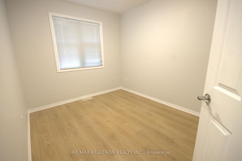 Photo 17 at 70 Commonwealth Road, Shore, Barrie