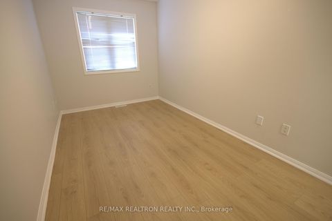 Photo 18 at 70 Commonwealth Road, Shore, Barrie