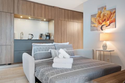 Photo 23 at 704 - 155 Yorkville Avenue, Annex, Toronto