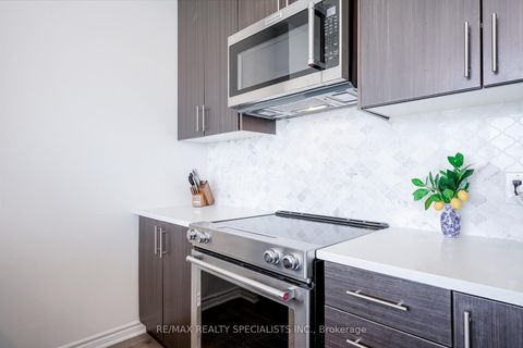 Photo 7 at 513 - 150 Oak Park Boulevard, RO River Oaks, Oakville