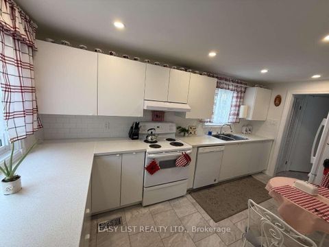 Photo 8 at 20 Corbett Drive, Grove East, Barrie