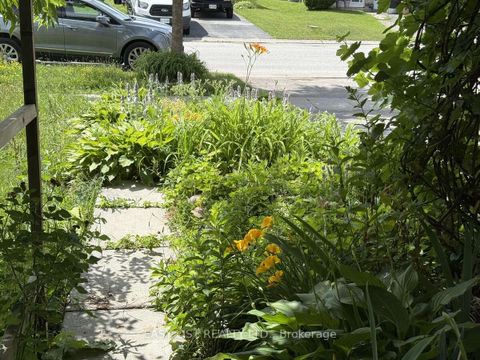 Photo 32 at 20 Corbett Drive, Grove East, Barrie