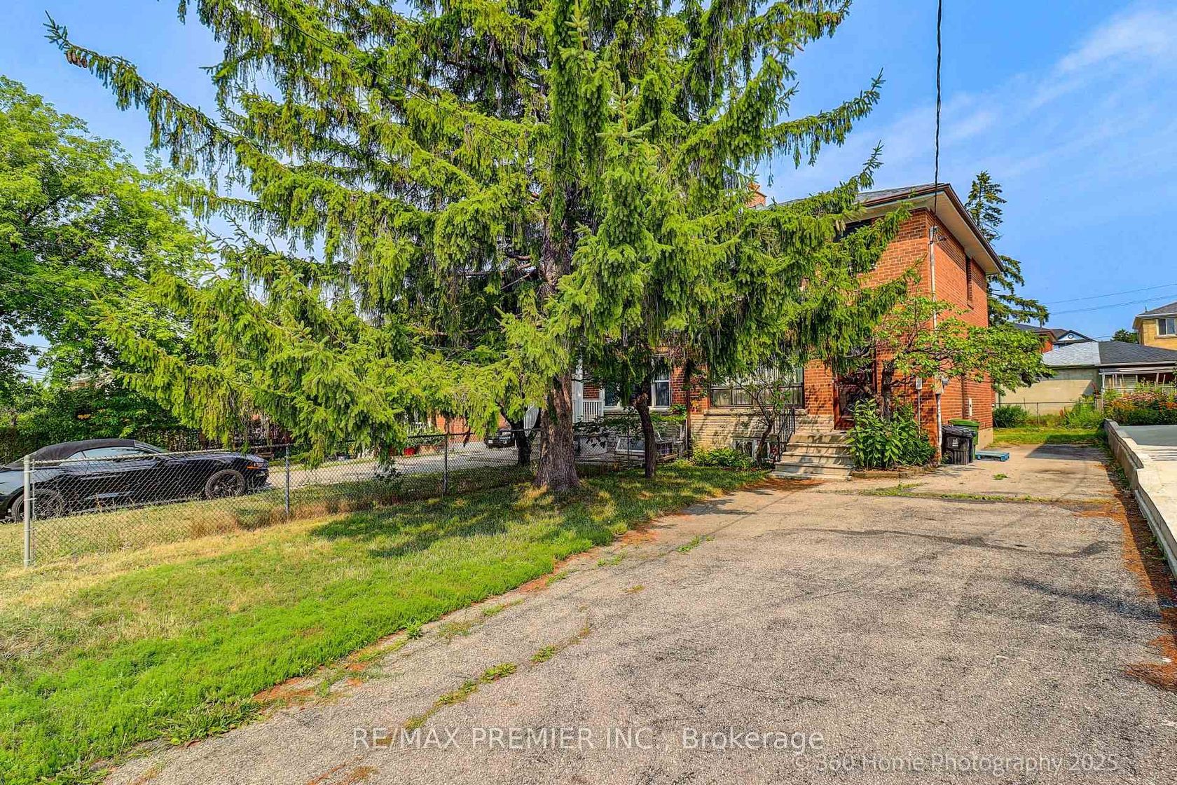 1350 Wilson Avenue, CFB, Toronto 