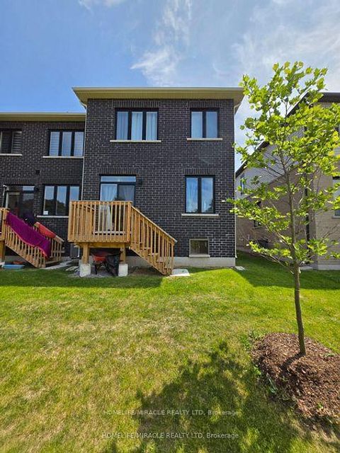 Photo 32 at 296 Okanagan Path, Donevan, Oshawa