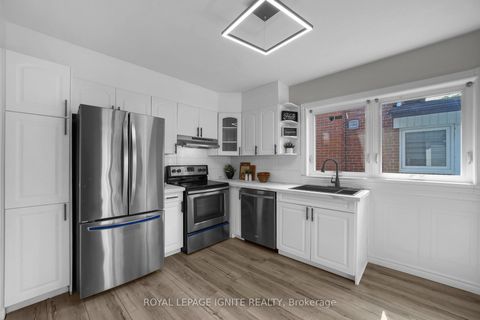 Photo 15 at 47 Deerfield Road, Bendale, Toronto
