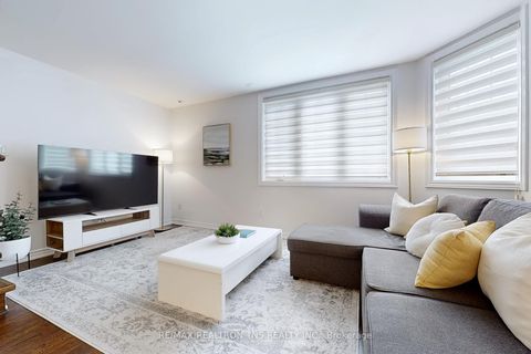 Photo 2 at C11 - 108 Finch Avenue W, Newtonbrook West, Toronto