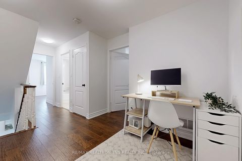 Photo 14 at C11 - 108 Finch Avenue W, Newtonbrook West, Toronto