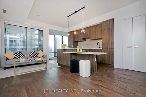 Photo 12 at 2904 - 5 St Joseph Street, Bay Street Corridor, Toronto