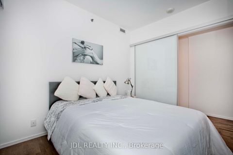 Photo 15 at 2904 - 5 St Joseph Street, Bay Street Corridor, Toronto