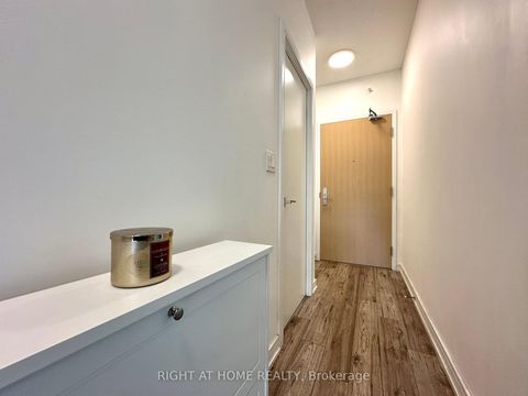 Photo 2 at 321 - 621 Sheppard Avenue E, Bayview Village, Toronto