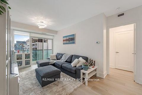 Photo 13 at 1122 - 70 Roehampton Avenue, Mount Pleasant West, Toronto